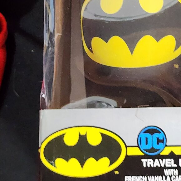 DC Comics and Warner Brothers Batman Porcelain 8oz Travel Mug with expired cocoa - Picture 3 of 16
